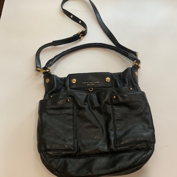 Marc Jacobs Handbags - Marc Jacobs Leather Handbag